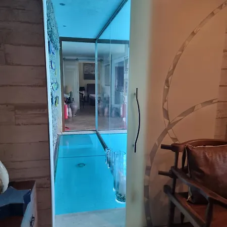 Alojamento de Acomodação e Pequeno-almoço Capo Corso 3*